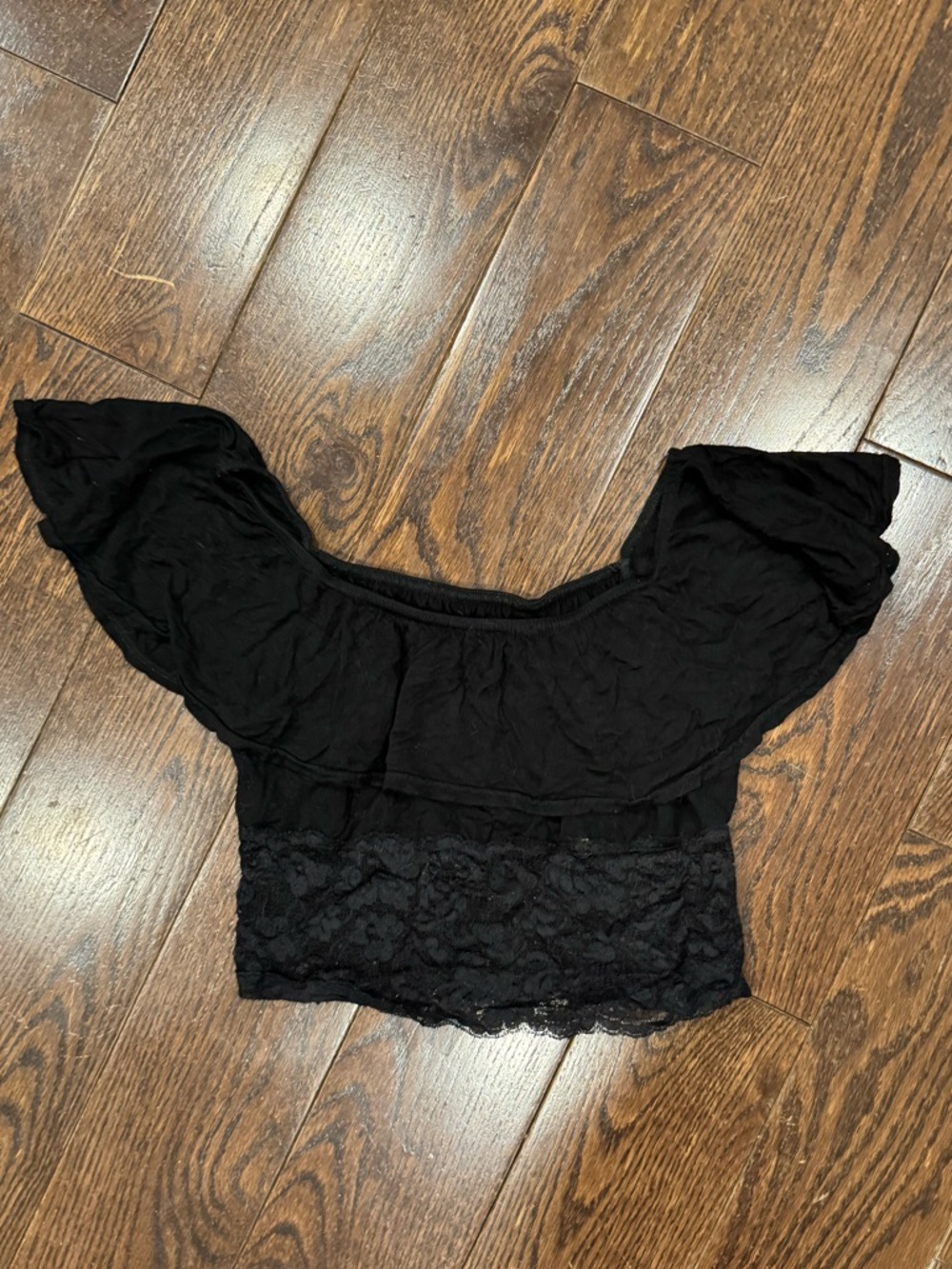 Boohoo Black Off-Shoulder Lace-Trim Crop Top